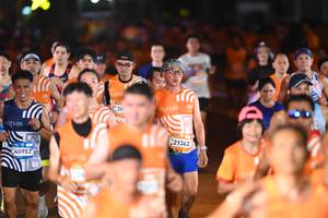 BIB: 40953, 21363
                            <button type="button" onclick="openModal(23210653)" class="btn btn-primary btn-sm float-right btn-popup" data-toggle="modal" data-target=".modal-high-quality">
                        <i class="fas fa-shopping-cart"></i> Add to Cart
                    </button>
                                            <button type="button" onclick="isThisMe(23210653, true)" class="btn btn-success btn-sm float-right btn-popup btn-isme hidden" data-toggle="tooltip" data-placement="bottom" title="นี่คือรูปของคุณใช่ไหม คลิกที่นี่เพื่อเอาเข้าอัลบั้ม">
                        <i class="fas fa-plus"></i> Add to album
                    </button>
                    <button type="button" onclick="isThisMe(23210653, false)" class="btn btn-warning btn-sm float-right btn-popup btn-isnotme hidden">
                        <i class="fas fa-ban"></i> Remove from album
                    </button>
