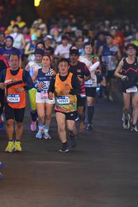 BIB: 42436, 42029, 0717
                            <button type="button" onclick="openModal(22998436)" class="btn btn-primary btn-sm float-right btn-popup" data-toggle="modal" data-target=".modal-high-quality">
                        <i class="fas fa-shopping-cart"></i> Add to Cart
                    </button>
                                            <button type="button" onclick="isThisMe(22998436, true)" class="btn btn-success btn-sm float-right btn-popup btn-isme hidden" data-toggle="tooltip" data-placement="bottom" title="นี่คือรูปของคุณใช่ไหม คลิกที่นี่เพื่อเอาเข้าอัลบั้ม">
                        <i class="fas fa-plus"></i> Add to album
                    </button>
                    <button type="button" onclick="isThisMe(22998436, false)" class="btn btn-warning btn-sm float-right btn-popup btn-isnotme hidden">
                        <i class="fas fa-ban"></i> Remove from album
                    </button>