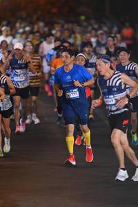 BIB: 41100, 42777, 4549
                            <button type="button" onclick="openModal(22950578)" class="btn btn-primary btn-sm float-right btn-popup" data-toggle="modal" data-target=".modal-high-quality">
                        <i class="fas fa-shopping-cart"></i> Add to Cart
                    </button>
                                            <button type="button" onclick="isThisMe(22950578, true)" class="btn btn-success btn-sm float-right btn-popup btn-isme hidden" data-toggle="tooltip" data-placement="bottom" title="นี่คือรูปของคุณใช่ไหม คลิกที่นี่เพื่อเอาเข้าอัลบั้ม">
                        <i class="fas fa-plus"></i> Add to album
                    </button>
                    <button type="button" onclick="isThisMe(22950578, false)" class="btn btn-warning btn-sm float-right btn-popup btn-isnotme hidden">
                        <i class="fas fa-ban"></i> Remove from album
                    </button>