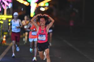 BIB: 200, 40060
                            <button type="button" onclick="openModal(22902237)" class="btn btn-primary btn-sm float-right btn-popup" data-toggle="modal" data-target=".modal-high-quality">
                        <i class="fas fa-shopping-cart"></i> Add to Cart
                    </button>
                                            <button type="button" onclick="isThisMe(22902237, true)" class="btn btn-success btn-sm float-right btn-popup btn-isme hidden" data-toggle="tooltip" data-placement="bottom" title="นี่คือรูปของคุณใช่ไหม คลิกที่นี่เพื่อเอาเข้าอัลบั้ม">
                        <i class="fas fa-plus"></i> Add to album
                    </button>
                    <button type="button" onclick="isThisMe(22902237, false)" class="btn btn-warning btn-sm float-right btn-popup btn-isnotme hidden">
                        <i class="fas fa-ban"></i> Remove from album
                    </button>