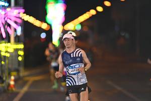 BIB: 40924
                            <button type="button" onclick="openModal(22902739)" class="btn btn-primary btn-sm float-right btn-popup" data-toggle="modal" data-target=".modal-high-quality">
                        <i class="fas fa-shopping-cart"></i> Add to Cart
                    </button>
                                            <button type="button" onclick="isThisMe(22902739, true)" class="btn btn-success btn-sm float-right btn-popup btn-isme hidden" data-toggle="tooltip" data-placement="bottom" title="นี่คือรูปของคุณใช่ไหม คลิกที่นี่เพื่อเอาเข้าอัลบั้ม">
                        <i class="fas fa-plus"></i> Add to album
                    </button>
                    <button type="button" onclick="isThisMe(22902739, false)" class="btn btn-warning btn-sm float-right btn-popup btn-isnotme hidden">
                        <i class="fas fa-ban"></i> Remove from album
                    </button>