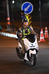 BIB: 
                            <button type="button" onclick="openModal(24650359)" class="btn btn-primary btn-sm float-right btn-popup" data-toggle="modal" data-target=".modal-high-quality">
                        <i class="fas fa-shopping-cart"></i> Add to Cart
                    </button>
                                            <button type="button" onclick="isThisMe(24650359, true)" class="btn btn-success btn-sm float-right btn-popup btn-isme hidden" data-toggle="tooltip" data-placement="bottom" title="นี่คือรูปของคุณใช่ไหม คลิกที่นี่เพื่อเอาเข้าอัลบั้ม">
                        <i class="fas fa-plus"></i> Add to album
                    </button>
                    <button type="button" onclick="isThisMe(24650359, false)" class="btn btn-warning btn-sm float-right btn-popup btn-isnotme hidden">
                        <i class="fas fa-ban"></i> Remove from album
                    </button>