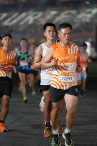 BIB: 00386, 711, 22299
                            <button type="button" onclick="openModal(22925023)" class="btn btn-primary btn-sm float-right btn-popup" data-toggle="modal" data-target=".modal-high-quality">
                        <i class="fas fa-shopping-cart"></i> Add to Cart
                    </button>
                                            <button type="button" onclick="isThisMe(22925023, true)" class="btn btn-success btn-sm float-right btn-popup btn-isme hidden" data-toggle="tooltip" data-placement="bottom" title="นี่คือรูปของคุณใช่ไหม คลิกที่นี่เพื่อเอาเข้าอัลบั้ม">
                        <i class="fas fa-plus"></i> Add to album
                    </button>
                    <button type="button" onclick="isThisMe(22925023, false)" class="btn btn-warning btn-sm float-right btn-popup btn-isnotme hidden">
                        <i class="fas fa-ban"></i> Remove from album
                    </button>