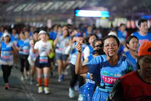 BIB: 1399
                            <button type="button" onclick="openModal(22920284)" class="btn btn-primary btn-sm float-right btn-popup" data-toggle="modal" data-target=".modal-high-quality">
                        <i class="fas fa-shopping-cart"></i> Add to Cart
                    </button>
                                            <button type="button" onclick="isThisMe(22920284, true)" class="btn btn-success btn-sm float-right btn-popup btn-isme hidden" data-toggle="tooltip" data-placement="bottom" title="นี่คือรูปของคุณใช่ไหม คลิกที่นี่เพื่อเอาเข้าอัลบั้ม">
                        <i class="fas fa-plus"></i> Add to album
                    </button>
                    <button type="button" onclick="isThisMe(22920284, false)" class="btn btn-warning btn-sm float-right btn-popup btn-isnotme hidden">
                        <i class="fas fa-ban"></i> Remove from album
                    </button>