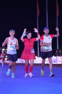 BIB: 42188, 42072
                            <button type="button" onclick="openModal(23220185)" class="btn btn-primary btn-sm float-right btn-popup" data-toggle="modal" data-target=".modal-high-quality">
                        <i class="fas fa-shopping-cart"></i> Add to Cart
                    </button>
                                            <button type="button" onclick="isThisMe(23220185, true)" class="btn btn-success btn-sm float-right btn-popup btn-isme hidden" data-toggle="tooltip" data-placement="bottom" title="นี่คือรูปของคุณใช่ไหม คลิกที่นี่เพื่อเอาเข้าอัลบั้ม">
                        <i class="fas fa-plus"></i> Add to album
                    </button>
                    <button type="button" onclick="isThisMe(23220185, false)" class="btn btn-warning btn-sm float-right btn-popup btn-isnotme hidden">
                        <i class="fas fa-ban"></i> Remove from album
                    </button>