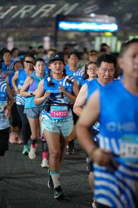BIB: 14922
                            <button type="button" onclick="openModal(22897306)" class="btn btn-primary btn-sm float-right btn-popup" data-toggle="modal" data-target=".modal-high-quality">
                        <i class="fas fa-shopping-cart"></i> Add to Cart
                    </button>
                                            <button type="button" onclick="isThisMe(22897306, true)" class="btn btn-success btn-sm float-right btn-popup btn-isme hidden" data-toggle="tooltip" data-placement="bottom" title="นี่คือรูปของคุณใช่ไหม คลิกที่นี่เพื่อเอาเข้าอัลบั้ม">
                        <i class="fas fa-plus"></i> Add to album
                    </button>
                    <button type="button" onclick="isThisMe(22897306, false)" class="btn btn-warning btn-sm float-right btn-popup btn-isnotme hidden">
                        <i class="fas fa-ban"></i> Remove from album
                    </button>