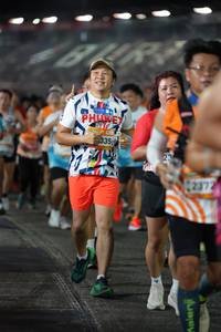 BIB: 564, 335, 2372
                            <button type="button" onclick="openModal(23072292)" class="btn btn-primary btn-sm float-right btn-popup" data-toggle="modal" data-target=".modal-high-quality">
                        <i class="fas fa-shopping-cart"></i> Add to Cart
                    </button>
                                            <button type="button" onclick="isThisMe(23072292, true)" class="btn btn-success btn-sm float-right btn-popup btn-isme hidden" data-toggle="tooltip" data-placement="bottom" title="นี่คือรูปของคุณใช่ไหม คลิกที่นี่เพื่อเอาเข้าอัลบั้ม">
                        <i class="fas fa-plus"></i> Add to album
                    </button>
                    <button type="button" onclick="isThisMe(23072292, false)" class="btn btn-warning btn-sm float-right btn-popup btn-isnotme hidden">
                        <i class="fas fa-ban"></i> Remove from album
                    </button>