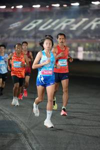 BIB: 1070, 14198, 10062
                            <button type="button" onclick="openModal(22951741)" class="btn btn-primary btn-sm float-right btn-popup" data-toggle="modal" data-target=".modal-high-quality">
                        <i class="fas fa-shopping-cart"></i> Add to Cart
                    </button>
                                            <button type="button" onclick="isThisMe(22951741, true)" class="btn btn-success btn-sm float-right btn-popup btn-isme hidden" data-toggle="tooltip" data-placement="bottom" title="นี่คือรูปของคุณใช่ไหม คลิกที่นี่เพื่อเอาเข้าอัลบั้ม">
                        <i class="fas fa-plus"></i> Add to album
                    </button>
                    <button type="button" onclick="isThisMe(22951741, false)" class="btn btn-warning btn-sm float-right btn-popup btn-isnotme hidden">
                        <i class="fas fa-ban"></i> Remove from album
                    </button>