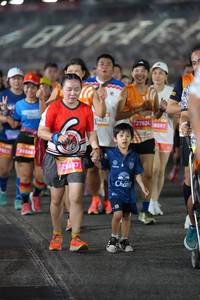 BIB: 1504, 286371, 27824, 28597
                            <button type="button" onclick="openModal(22891199)" class="btn btn-primary btn-sm float-right btn-popup" data-toggle="modal" data-target=".modal-high-quality">
                        <i class="fas fa-shopping-cart"></i> Add to Cart
                    </button>
                                            <button type="button" onclick="isThisMe(22891199, true)" class="btn btn-success btn-sm float-right btn-popup btn-isme hidden" data-toggle="tooltip" data-placement="bottom" title="นี่คือรูปของคุณใช่ไหม คลิกที่นี่เพื่อเอาเข้าอัลบั้ม">
                        <i class="fas fa-plus"></i> Add to album
                    </button>
                    <button type="button" onclick="isThisMe(22891199, false)" class="btn btn-warning btn-sm float-right btn-popup btn-isnotme hidden">
                        <i class="fas fa-ban"></i> Remove from album
                    </button>
