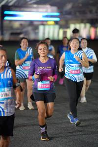BIB: 0184, 13250, 15267
                            <button type="button" onclick="openModal(23057404)" class="btn btn-primary btn-sm float-right btn-popup" data-toggle="modal" data-target=".modal-high-quality">
                        <i class="fas fa-shopping-cart"></i> Add to Cart
                    </button>
                                            <button type="button" onclick="isThisMe(23057404, true)" class="btn btn-success btn-sm float-right btn-popup btn-isme hidden" data-toggle="tooltip" data-placement="bottom" title="นี่คือรูปของคุณใช่ไหม คลิกที่นี่เพื่อเอาเข้าอัลบั้ม">
                        <i class="fas fa-plus"></i> Add to album
                    </button>
                    <button type="button" onclick="isThisMe(23057404, false)" class="btn btn-warning btn-sm float-right btn-popup btn-isnotme hidden">
                        <i class="fas fa-ban"></i> Remove from album
                    </button>