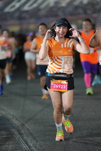 BIB: 211, 26923
                            <button type="button" onclick="openModal(22905194)" class="btn btn-primary btn-sm float-right btn-popup" data-toggle="modal" data-target=".modal-high-quality">
                        <i class="fas fa-shopping-cart"></i> Add to Cart
                    </button>
                                            <button type="button" onclick="isThisMe(22905194, true)" class="btn btn-success btn-sm float-right btn-popup btn-isme hidden" data-toggle="tooltip" data-placement="bottom" title="นี่คือรูปของคุณใช่ไหม คลิกที่นี่เพื่อเอาเข้าอัลบั้ม">
                        <i class="fas fa-plus"></i> Add to album
                    </button>
                    <button type="button" onclick="isThisMe(22905194, false)" class="btn btn-warning btn-sm float-right btn-popup btn-isnotme hidden">
                        <i class="fas fa-ban"></i> Remove from album
                    </button>