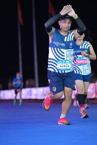 BIB: 
                            <button type="button" onclick="openModal(23483742)" class="btn btn-primary btn-sm float-right btn-popup" data-toggle="modal" data-target=".modal-high-quality">
                        <i class="fas fa-shopping-cart"></i> Add to Cart
                    </button>
                                            <button type="button" onclick="isThisMe(23483742, true)" class="btn btn-success btn-sm float-right btn-popup btn-isme hidden" data-toggle="tooltip" data-placement="bottom" title="นี่คือรูปของคุณใช่ไหม คลิกที่นี่เพื่อเอาเข้าอัลบั้ม">
                        <i class="fas fa-plus"></i> Add to album
                    </button>
                    <button type="button" onclick="isThisMe(23483742, false)" class="btn btn-warning btn-sm float-right btn-popup btn-isnotme hidden">
                        <i class="fas fa-ban"></i> Remove from album
                    </button>