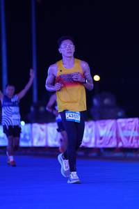 BIB: 940, 43135, 201
                            <button type="button" onclick="openModal(23194705)" class="btn btn-primary btn-sm float-right btn-popup" data-toggle="modal" data-target=".modal-high-quality">
                        <i class="fas fa-shopping-cart"></i> Add to Cart
                    </button>
                                            <button type="button" onclick="isThisMe(23194705, true)" class="btn btn-success btn-sm float-right btn-popup btn-isme hidden" data-toggle="tooltip" data-placement="bottom" title="นี่คือรูปของคุณใช่ไหม คลิกที่นี่เพื่อเอาเข้าอัลบั้ม">
                        <i class="fas fa-plus"></i> Add to album
                    </button>
                    <button type="button" onclick="isThisMe(23194705, false)" class="btn btn-warning btn-sm float-right btn-popup btn-isnotme hidden">
                        <i class="fas fa-ban"></i> Remove from album
                    </button>