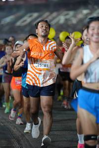 BIB: 264, 25161
                            <button type="button" onclick="openModal(22955434)" class="btn btn-primary btn-sm float-right btn-popup" data-toggle="modal" data-target=".modal-high-quality">
                        <i class="fas fa-shopping-cart"></i> Add to Cart
                    </button>
                                            <button type="button" onclick="isThisMe(22955434, true)" class="btn btn-success btn-sm float-right btn-popup btn-isme hidden" data-toggle="tooltip" data-placement="bottom" title="นี่คือรูปของคุณใช่ไหม คลิกที่นี่เพื่อเอาเข้าอัลบั้ม">
                        <i class="fas fa-plus"></i> Add to album
                    </button>
                    <button type="button" onclick="isThisMe(22955434, false)" class="btn btn-warning btn-sm float-right btn-popup btn-isnotme hidden">
                        <i class="fas fa-ban"></i> Remove from album
                    </button>