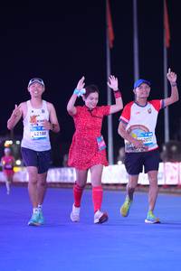 BIB: 42188, 42072
                            <button type="button" onclick="openModal(23221623)" class="btn btn-primary btn-sm float-right btn-popup" data-toggle="modal" data-target=".modal-high-quality">
                        <i class="fas fa-shopping-cart"></i> Add to Cart
                    </button>
                                            <button type="button" onclick="isThisMe(23221623, true)" class="btn btn-success btn-sm float-right btn-popup btn-isme hidden" data-toggle="tooltip" data-placement="bottom" title="นี่คือรูปของคุณใช่ไหม คลิกที่นี่เพื่อเอาเข้าอัลบั้ม">
                        <i class="fas fa-plus"></i> Add to album
                    </button>
                    <button type="button" onclick="isThisMe(23221623, false)" class="btn btn-warning btn-sm float-right btn-popup btn-isnotme hidden">
                        <i class="fas fa-ban"></i> Remove from album
                    </button>