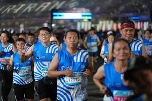 BIB: 10484, 12115, 140
                            <button type="button" onclick="openModal(22932083)" class="btn btn-primary btn-sm float-right btn-popup" data-toggle="modal" data-target=".modal-high-quality">
                        <i class="fas fa-shopping-cart"></i> Add to Cart
                    </button>
                                            <button type="button" onclick="isThisMe(22932083, true)" class="btn btn-success btn-sm float-right btn-popup btn-isme hidden" data-toggle="tooltip" data-placement="bottom" title="นี่คือรูปของคุณใช่ไหม คลิกที่นี่เพื่อเอาเข้าอัลบั้ม">
                        <i class="fas fa-plus"></i> Add to album
                    </button>
                    <button type="button" onclick="isThisMe(22932083, false)" class="btn btn-warning btn-sm float-right btn-popup btn-isnotme hidden">
                        <i class="fas fa-ban"></i> Remove from album
                    </button>
