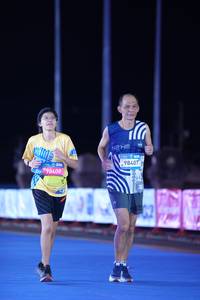 BIB: 
                            <button type="button" onclick="openModal(23510717)" class="btn btn-primary btn-sm float-right btn-popup" data-toggle="modal" data-target=".modal-high-quality">
                        <i class="fas fa-shopping-cart"></i> Add to Cart
                    </button>
                                            <button type="button" onclick="isThisMe(23510717, true)" class="btn btn-success btn-sm float-right btn-popup btn-isme hidden" data-toggle="tooltip" data-placement="bottom" title="นี่คือรูปของคุณใช่ไหม คลิกที่นี่เพื่อเอาเข้าอัลบั้ม">
                        <i class="fas fa-plus"></i> Add to album
                    </button>
                    <button type="button" onclick="isThisMe(23510717, false)" class="btn btn-warning btn-sm float-right btn-popup btn-isnotme hidden">
                        <i class="fas fa-ban"></i> Remove from album
                    </button>