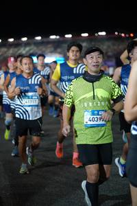 BIB: 41717, 686, 4039
                            <button type="button" onclick="openModal(22875842)" class="btn btn-primary btn-sm float-right btn-popup" data-toggle="modal" data-target=".modal-high-quality">
                        <i class="fas fa-shopping-cart"></i> Add to Cart
                    </button>
                                            <button type="button" onclick="isThisMe(22875842, true)" class="btn btn-success btn-sm float-right btn-popup btn-isme hidden" data-toggle="tooltip" data-placement="bottom" title="นี่คือรูปของคุณใช่ไหม คลิกที่นี่เพื่อเอาเข้าอัลบั้ม">
                        <i class="fas fa-plus"></i> Add to album
                    </button>
                    <button type="button" onclick="isThisMe(22875842, false)" class="btn btn-warning btn-sm float-right btn-popup btn-isnotme hidden">
                        <i class="fas fa-ban"></i> Remove from album
                    </button>