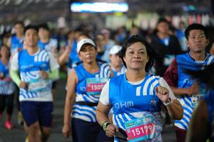 BIB: 1505, 15179, 799
                            <button type="button" onclick="openModal(22938952)" class="btn btn-primary btn-sm float-right btn-popup" data-toggle="modal" data-target=".modal-high-quality">
                        <i class="fas fa-shopping-cart"></i> Add to Cart
                    </button>
                                            <button type="button" onclick="isThisMe(22938952, true)" class="btn btn-success btn-sm float-right btn-popup btn-isme hidden" data-toggle="tooltip" data-placement="bottom" title="นี่คือรูปของคุณใช่ไหม คลิกที่นี่เพื่อเอาเข้าอัลบั้ม">
                        <i class="fas fa-plus"></i> Add to album
                    </button>
                    <button type="button" onclick="isThisMe(22938952, false)" class="btn btn-warning btn-sm float-right btn-popup btn-isnotme hidden">
                        <i class="fas fa-ban"></i> Remove from album
                    </button>