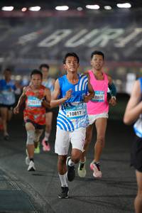 BIB: 10031, 10817, 0208
                            <button type="button" onclick="openModal(22955294)" class="btn btn-primary btn-sm float-right btn-popup" data-toggle="modal" data-target=".modal-high-quality">
                        <i class="fas fa-shopping-cart"></i> Add to Cart
                    </button>
                                            <button type="button" onclick="isThisMe(22955294, true)" class="btn btn-success btn-sm float-right btn-popup btn-isme hidden" data-toggle="tooltip" data-placement="bottom" title="นี่คือรูปของคุณใช่ไหม คลิกที่นี่เพื่อเอาเข้าอัลบั้ม">
                        <i class="fas fa-plus"></i> Add to album
                    </button>
                    <button type="button" onclick="isThisMe(22955294, false)" class="btn btn-warning btn-sm float-right btn-popup btn-isnotme hidden">
                        <i class="fas fa-ban"></i> Remove from album
                    </button>