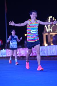 BIB: 1005, 07778
                            <button type="button" onclick="openModal(23166399)" class="btn btn-primary btn-sm float-right btn-popup" data-toggle="modal" data-target=".modal-high-quality">
                        <i class="fas fa-shopping-cart"></i> Add to Cart
                    </button>
                                            <button type="button" onclick="isThisMe(23166399, true)" class="btn btn-success btn-sm float-right btn-popup btn-isme hidden" data-toggle="tooltip" data-placement="bottom" title="นี่คือรูปของคุณใช่ไหม คลิกที่นี่เพื่อเอาเข้าอัลบั้ม">
                        <i class="fas fa-plus"></i> Add to album
                    </button>
                    <button type="button" onclick="isThisMe(23166399, false)" class="btn btn-warning btn-sm float-right btn-popup btn-isnotme hidden">
                        <i class="fas fa-ban"></i> Remove from album
                    </button>