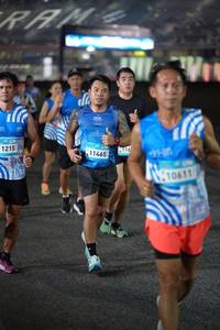 BIB: 1215, 11465, 116, 10611
                            <button type="button" onclick="openModal(23058723)" class="btn btn-primary btn-sm float-right btn-popup" data-toggle="modal" data-target=".modal-high-quality">
                        <i class="fas fa-shopping-cart"></i> Add to Cart
                    </button>
                                            <button type="button" onclick="isThisMe(23058723, true)" class="btn btn-success btn-sm float-right btn-popup btn-isme hidden" data-toggle="tooltip" data-placement="bottom" title="นี่คือรูปของคุณใช่ไหม คลิกที่นี่เพื่อเอาเข้าอัลบั้ม">
                        <i class="fas fa-plus"></i> Add to album
                    </button>
                    <button type="button" onclick="isThisMe(23058723, false)" class="btn btn-warning btn-sm float-right btn-popup btn-isnotme hidden">
                        <i class="fas fa-ban"></i> Remove from album
                    </button>
