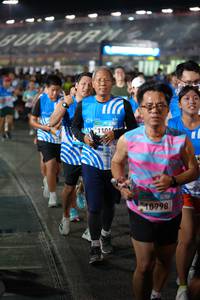 BIB: 1101, 10998
                            <button type="button" onclick="openModal(22884260)" class="btn btn-primary btn-sm float-right btn-popup" data-toggle="modal" data-target=".modal-high-quality">
                        <i class="fas fa-shopping-cart"></i> Add to Cart
                    </button>
                                            <button type="button" onclick="isThisMe(22884260, true)" class="btn btn-success btn-sm float-right btn-popup btn-isme hidden" data-toggle="tooltip" data-placement="bottom" title="นี่คือรูปของคุณใช่ไหม คลิกที่นี่เพื่อเอาเข้าอัลบั้ม">
                        <i class="fas fa-plus"></i> Add to album
                    </button>
                    <button type="button" onclick="isThisMe(22884260, false)" class="btn btn-warning btn-sm float-right btn-popup btn-isnotme hidden">
                        <i class="fas fa-ban"></i> Remove from album
                    </button>