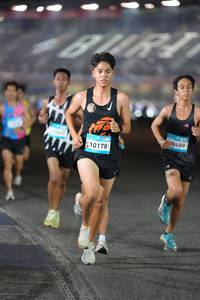 BIB: 10178, 0488
                            <button type="button" onclick="openModal(22938591)" class="btn btn-primary btn-sm float-right btn-popup" data-toggle="modal" data-target=".modal-high-quality">
                        <i class="fas fa-shopping-cart"></i> Add to Cart
                    </button>
                                            <button type="button" onclick="isThisMe(22938591, true)" class="btn btn-success btn-sm float-right btn-popup btn-isme hidden" data-toggle="tooltip" data-placement="bottom" title="นี่คือรูปของคุณใช่ไหม คลิกที่นี่เพื่อเอาเข้าอัลบั้ม">
                        <i class="fas fa-plus"></i> Add to album
                    </button>
                    <button type="button" onclick="isThisMe(22938591, false)" class="btn btn-warning btn-sm float-right btn-popup btn-isnotme hidden">
                        <i class="fas fa-ban"></i> Remove from album
                    </button>