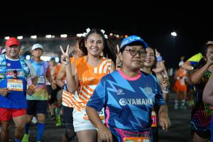 BIB: 24074, 215
                            <button type="button" onclick="openModal(22872469)" class="btn btn-primary btn-sm float-right btn-popup" data-toggle="modal" data-target=".modal-high-quality">
                        <i class="fas fa-shopping-cart"></i> Add to Cart
                    </button>
                                            <button type="button" onclick="isThisMe(22872469, true)" class="btn btn-success btn-sm float-right btn-popup btn-isme hidden" data-toggle="tooltip" data-placement="bottom" title="นี่คือรูปของคุณใช่ไหม คลิกที่นี่เพื่อเอาเข้าอัลบั้ม">
                        <i class="fas fa-plus"></i> Add to album
                    </button>
                    <button type="button" onclick="isThisMe(22872469, false)" class="btn btn-warning btn-sm float-right btn-popup btn-isnotme hidden">
                        <i class="fas fa-ban"></i> Remove from album
                    </button>