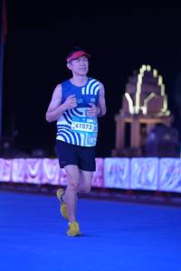 BIB: 417, 41573
                            <button type="button" onclick="openModal(23118973)" class="btn btn-primary btn-sm float-right btn-popup" data-toggle="modal" data-target=".modal-high-quality">
                        <i class="fas fa-shopping-cart"></i> Add to Cart
                    </button>
                                            <button type="button" onclick="isThisMe(23118973, true)" class="btn btn-success btn-sm float-right btn-popup btn-isme hidden" data-toggle="tooltip" data-placement="bottom" title="นี่คือรูปของคุณใช่ไหม คลิกที่นี่เพื่อเอาเข้าอัลบั้ม">
                        <i class="fas fa-plus"></i> Add to album
                    </button>
                    <button type="button" onclick="isThisMe(23118973, false)" class="btn btn-warning btn-sm float-right btn-popup btn-isnotme hidden">
                        <i class="fas fa-ban"></i> Remove from album
                    </button>