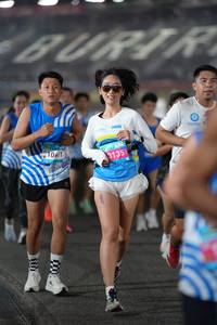 BIB: 1061, 3135
                            <button type="button" onclick="openModal(23054366)" class="btn btn-primary btn-sm float-right btn-popup" data-toggle="modal" data-target=".modal-high-quality">
                        <i class="fas fa-shopping-cart"></i> Add to Cart
                    </button>
                                            <button type="button" onclick="isThisMe(23054366, true)" class="btn btn-success btn-sm float-right btn-popup btn-isme hidden" data-toggle="tooltip" data-placement="bottom" title="นี่คือรูปของคุณใช่ไหม คลิกที่นี่เพื่อเอาเข้าอัลบั้ม">
                        <i class="fas fa-plus"></i> Add to album
                    </button>
                    <button type="button" onclick="isThisMe(23054366, false)" class="btn btn-warning btn-sm float-right btn-popup btn-isnotme hidden">
                        <i class="fas fa-ban"></i> Remove from album
                    </button>
