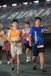 BIB: 211, 22220
                            <button type="button" onclick="openModal(22915927)" class="btn btn-primary btn-sm float-right btn-popup" data-toggle="modal" data-target=".modal-high-quality">
                        <i class="fas fa-shopping-cart"></i> Add to Cart
                    </button>
                                            <button type="button" onclick="isThisMe(22915927, true)" class="btn btn-success btn-sm float-right btn-popup btn-isme hidden" data-toggle="tooltip" data-placement="bottom" title="นี่คือรูปของคุณใช่ไหม คลิกที่นี่เพื่อเอาเข้าอัลบั้ม">
                        <i class="fas fa-plus"></i> Add to album
                    </button>
                    <button type="button" onclick="isThisMe(22915927, false)" class="btn btn-warning btn-sm float-right btn-popup btn-isnotme hidden">
                        <i class="fas fa-ban"></i> Remove from album
                    </button>
