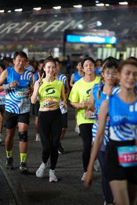 BIB: 11392, 63200, 1392
                            <button type="button" onclick="openModal(22874371)" class="btn btn-primary btn-sm float-right btn-popup" data-toggle="modal" data-target=".modal-high-quality">
                        <i class="fas fa-shopping-cart"></i> Add to Cart
                    </button>
                                            <button type="button" onclick="isThisMe(22874371, true)" class="btn btn-success btn-sm float-right btn-popup btn-isme hidden" data-toggle="tooltip" data-placement="bottom" title="นี่คือรูปของคุณใช่ไหม คลิกที่นี่เพื่อเอาเข้าอัลบั้ม">
                        <i class="fas fa-plus"></i> Add to album
                    </button>
                    <button type="button" onclick="isThisMe(22874371, false)" class="btn btn-warning btn-sm float-right btn-popup btn-isnotme hidden">
                        <i class="fas fa-ban"></i> Remove from album
                    </button>