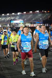 BIB: 1345, 041, 17025, 1704
                            <button type="button" onclick="openModal(22954033)" class="btn btn-primary btn-sm float-right btn-popup" data-toggle="modal" data-target=".modal-high-quality">
                        <i class="fas fa-shopping-cart"></i> Add to Cart
                    </button>
                                            <button type="button" onclick="isThisMe(22954033, true)" class="btn btn-success btn-sm float-right btn-popup btn-isme hidden" data-toggle="tooltip" data-placement="bottom" title="นี่คือรูปของคุณใช่ไหม คลิกที่นี่เพื่อเอาเข้าอัลบั้ม">
                        <i class="fas fa-plus"></i> Add to album
                    </button>
                    <button type="button" onclick="isThisMe(22954033, false)" class="btn btn-warning btn-sm float-right btn-popup btn-isnotme hidden">
                        <i class="fas fa-ban"></i> Remove from album
                    </button>