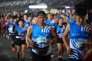 BIB: 1136, 131, 11718
                            <button type="button" onclick="openModal(22935862)" class="btn btn-primary btn-sm float-right btn-popup" data-toggle="modal" data-target=".modal-high-quality">
                        <i class="fas fa-shopping-cart"></i> Add to Cart
                    </button>
                                            <button type="button" onclick="isThisMe(22935862, true)" class="btn btn-success btn-sm float-right btn-popup btn-isme hidden" data-toggle="tooltip" data-placement="bottom" title="นี่คือรูปของคุณใช่ไหม คลิกที่นี่เพื่อเอาเข้าอัลบั้ม">
                        <i class="fas fa-plus"></i> Add to album
                    </button>
                    <button type="button" onclick="isThisMe(22935862, false)" class="btn btn-warning btn-sm float-right btn-popup btn-isnotme hidden">
                        <i class="fas fa-ban"></i> Remove from album
                    </button>