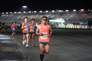 BIB: 20119
                            <button type="button" onclick="openModal(22905083)" class="btn btn-primary btn-sm float-right btn-popup" data-toggle="modal" data-target=".modal-high-quality">
                        <i class="fas fa-shopping-cart"></i> Add to Cart
                    </button>
                                            <button type="button" onclick="isThisMe(22905083, true)" class="btn btn-success btn-sm float-right btn-popup btn-isme hidden" data-toggle="tooltip" data-placement="bottom" title="นี่คือรูปของคุณใช่ไหม คลิกที่นี่เพื่อเอาเข้าอัลบั้ม">
                        <i class="fas fa-plus"></i> Add to album
                    </button>
                    <button type="button" onclick="isThisMe(22905083, false)" class="btn btn-warning btn-sm float-right btn-popup btn-isnotme hidden">
                        <i class="fas fa-ban"></i> Remove from album
                    </button>