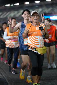 BIB: 310
                            <button type="button" onclick="openModal(22893513)" class="btn btn-primary btn-sm float-right btn-popup" data-toggle="modal" data-target=".modal-high-quality">
                        <i class="fas fa-shopping-cart"></i> Add to Cart
                    </button>
                                            <button type="button" onclick="isThisMe(22893513, true)" class="btn btn-success btn-sm float-right btn-popup btn-isme hidden" data-toggle="tooltip" data-placement="bottom" title="นี่คือรูปของคุณใช่ไหม คลิกที่นี่เพื่อเอาเข้าอัลบั้ม">
                        <i class="fas fa-plus"></i> Add to album
                    </button>
                    <button type="button" onclick="isThisMe(22893513, false)" class="btn btn-warning btn-sm float-right btn-popup btn-isnotme hidden">
                        <i class="fas fa-ban"></i> Remove from album
                    </button>
