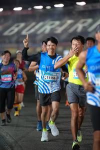 BIB: 14505, 11155, 2290, 201
                            <button type="button" onclick="openModal(23057833)" class="btn btn-primary btn-sm float-right btn-popup" data-toggle="modal" data-target=".modal-high-quality">
                        <i class="fas fa-shopping-cart"></i> Add to Cart
                    </button>
                                            <button type="button" onclick="isThisMe(23057833, true)" class="btn btn-success btn-sm float-right btn-popup btn-isme hidden" data-toggle="tooltip" data-placement="bottom" title="นี่คือรูปของคุณใช่ไหม คลิกที่นี่เพื่อเอาเข้าอัลบั้ม">
                        <i class="fas fa-plus"></i> Add to album
                    </button>
                    <button type="button" onclick="isThisMe(23057833, false)" class="btn btn-warning btn-sm float-right btn-popup btn-isnotme hidden">
                        <i class="fas fa-ban"></i> Remove from album
                    </button>