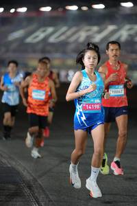 BIB: 14198, 10062
                            <button type="button" onclick="openModal(22952321)" class="btn btn-primary btn-sm float-right btn-popup" data-toggle="modal" data-target=".modal-high-quality">
                        <i class="fas fa-shopping-cart"></i> Add to Cart
                    </button>
                                            <button type="button" onclick="isThisMe(22952321, true)" class="btn btn-success btn-sm float-right btn-popup btn-isme hidden" data-toggle="tooltip" data-placement="bottom" title="นี่คือรูปของคุณใช่ไหม คลิกที่นี่เพื่อเอาเข้าอัลบั้ม">
                        <i class="fas fa-plus"></i> Add to album
                    </button>
                    <button type="button" onclick="isThisMe(22952321, false)" class="btn btn-warning btn-sm float-right btn-popup btn-isnotme hidden">
                        <i class="fas fa-ban"></i> Remove from album
                    </button>