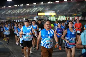 BIB: 92101, 63101, 21027, 92104
                            <button type="button" onclick="openModal(22921248)" class="btn btn-primary btn-sm float-right btn-popup" data-toggle="modal" data-target=".modal-high-quality">
                        <i class="fas fa-shopping-cart"></i> Add to Cart
                    </button>
                                            <button type="button" onclick="isThisMe(22921248, true)" class="btn btn-success btn-sm float-right btn-popup btn-isme hidden" data-toggle="tooltip" data-placement="bottom" title="นี่คือรูปของคุณใช่ไหม คลิกที่นี่เพื่อเอาเข้าอัลบั้ม">
                        <i class="fas fa-plus"></i> Add to album
                    </button>
                    <button type="button" onclick="isThisMe(22921248, false)" class="btn btn-warning btn-sm float-right btn-popup btn-isnotme hidden">
                        <i class="fas fa-ban"></i> Remove from album
                    </button>