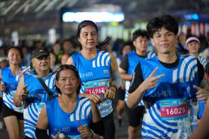 BIB: 2407, 14965, 16025
                            <button type="button" onclick="openModal(22939773)" class="btn btn-primary btn-sm float-right btn-popup" data-toggle="modal" data-target=".modal-high-quality">
                        <i class="fas fa-shopping-cart"></i> Add to Cart
                    </button>
                                            <button type="button" onclick="isThisMe(22939773, true)" class="btn btn-success btn-sm float-right btn-popup btn-isme hidden" data-toggle="tooltip" data-placement="bottom" title="นี่คือรูปของคุณใช่ไหม คลิกที่นี่เพื่อเอาเข้าอัลบั้ม">
                        <i class="fas fa-plus"></i> Add to album
                    </button>
                    <button type="button" onclick="isThisMe(22939773, false)" class="btn btn-warning btn-sm float-right btn-popup btn-isnotme hidden">
                        <i class="fas fa-ban"></i> Remove from album
                    </button>