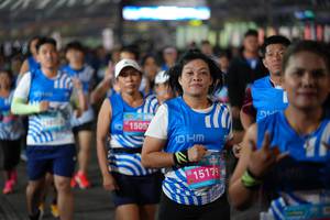 BIB: 1505, 1517
                            <button type="button" onclick="openModal(22938861)" class="btn btn-primary btn-sm float-right btn-popup" data-toggle="modal" data-target=".modal-high-quality">
                        <i class="fas fa-shopping-cart"></i> Add to Cart
                    </button>
                                            <button type="button" onclick="isThisMe(22938861, true)" class="btn btn-success btn-sm float-right btn-popup btn-isme hidden" data-toggle="tooltip" data-placement="bottom" title="นี่คือรูปของคุณใช่ไหม คลิกที่นี่เพื่อเอาเข้าอัลบั้ม">
                        <i class="fas fa-plus"></i> Add to album
                    </button>
                    <button type="button" onclick="isThisMe(22938861, false)" class="btn btn-warning btn-sm float-right btn-popup btn-isnotme hidden">
                        <i class="fas fa-ban"></i> Remove from album
                    </button>