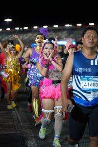 BIB: 41600
                            <button type="button" onclick="openModal(22872399)" class="btn btn-primary btn-sm float-right btn-popup" data-toggle="modal" data-target=".modal-high-quality">
                        <i class="fas fa-shopping-cart"></i> Add to Cart
                    </button>
                                            <button type="button" onclick="isThisMe(22872399, true)" class="btn btn-success btn-sm float-right btn-popup btn-isme hidden" data-toggle="tooltip" data-placement="bottom" title="นี่คือรูปของคุณใช่ไหม คลิกที่นี่เพื่อเอาเข้าอัลบั้ม">
                        <i class="fas fa-plus"></i> Add to album
                    </button>
                    <button type="button" onclick="isThisMe(22872399, false)" class="btn btn-warning btn-sm float-right btn-popup btn-isnotme hidden">
                        <i class="fas fa-ban"></i> Remove from album
                    </button>