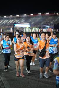 BIB: 14823, 64206, 64211, 205
                            <button type="button" onclick="openModal(22975972)" class="btn btn-primary btn-sm float-right btn-popup" data-toggle="modal" data-target=".modal-high-quality">
                        <i class="fas fa-shopping-cart"></i> Add to Cart
                    </button>
                                            <button type="button" onclick="isThisMe(22975972, true)" class="btn btn-success btn-sm float-right btn-popup btn-isme hidden" data-toggle="tooltip" data-placement="bottom" title="นี่คือรูปของคุณใช่ไหม คลิกที่นี่เพื่อเอาเข้าอัลบั้ม">
                        <i class="fas fa-plus"></i> Add to album
                    </button>
                    <button type="button" onclick="isThisMe(22975972, false)" class="btn btn-warning btn-sm float-right btn-popup btn-isnotme hidden">
                        <i class="fas fa-ban"></i> Remove from album
                    </button>