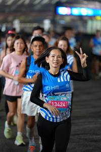 BIB: 13424
                            <button type="button" onclick="openModal(22895970)" class="btn btn-primary btn-sm float-right btn-popup" data-toggle="modal" data-target=".modal-high-quality">
                        <i class="fas fa-shopping-cart"></i> Add to Cart
                    </button>
                                            <button type="button" onclick="isThisMe(22895970, true)" class="btn btn-success btn-sm float-right btn-popup btn-isme hidden" data-toggle="tooltip" data-placement="bottom" title="นี่คือรูปของคุณใช่ไหม คลิกที่นี่เพื่อเอาเข้าอัลบั้ม">
                        <i class="fas fa-plus"></i> Add to album
                    </button>
                    <button type="button" onclick="isThisMe(22895970, false)" class="btn btn-warning btn-sm float-right btn-popup btn-isnotme hidden">
                        <i class="fas fa-ban"></i> Remove from album
                    </button>