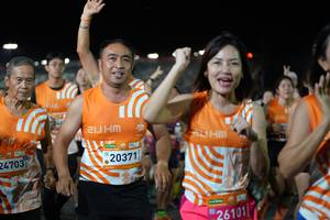 BIB: 24703, 20371, 26101
                            <button type="button" onclick="openModal(22872386)" class="btn btn-primary btn-sm float-right btn-popup" data-toggle="modal" data-target=".modal-high-quality">
                        <i class="fas fa-shopping-cart"></i> Add to Cart
                    </button>
                                            <button type="button" onclick="isThisMe(22872386, true)" class="btn btn-success btn-sm float-right btn-popup btn-isme hidden" data-toggle="tooltip" data-placement="bottom" title="นี่คือรูปของคุณใช่ไหม คลิกที่นี่เพื่อเอาเข้าอัลบั้ม">
                        <i class="fas fa-plus"></i> Add to album
                    </button>
                    <button type="button" onclick="isThisMe(22872386, false)" class="btn btn-warning btn-sm float-right btn-popup btn-isnotme hidden">
                        <i class="fas fa-ban"></i> Remove from album
                    </button>
