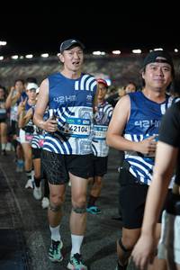 BIB: 42104
                            <button type="button" onclick="openModal(22873420)" class="btn btn-primary btn-sm float-right btn-popup" data-toggle="modal" data-target=".modal-high-quality">
                        <i class="fas fa-shopping-cart"></i> Add to Cart
                    </button>
                                            <button type="button" onclick="isThisMe(22873420, true)" class="btn btn-success btn-sm float-right btn-popup btn-isme hidden" data-toggle="tooltip" data-placement="bottom" title="นี่คือรูปของคุณใช่ไหม คลิกที่นี่เพื่อเอาเข้าอัลบั้ม">
                        <i class="fas fa-plus"></i> Add to album
                    </button>
                    <button type="button" onclick="isThisMe(22873420, false)" class="btn btn-warning btn-sm float-right btn-popup btn-isnotme hidden">
                        <i class="fas fa-ban"></i> Remove from album
                    </button>