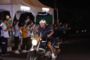 BIB: 
                            <button type="button" onclick="openModal(23413506)" class="btn btn-primary btn-sm float-right btn-popup" data-toggle="modal" data-target=".modal-high-quality">
                        <i class="fas fa-shopping-cart"></i> Add to Cart
                    </button>
                                            <button type="button" onclick="isThisMe(23413506, true)" class="btn btn-success btn-sm float-right btn-popup btn-isme hidden" data-toggle="tooltip" data-placement="bottom" title="นี่คือรูปของคุณใช่ไหม คลิกที่นี่เพื่อเอาเข้าอัลบั้ม">
                        <i class="fas fa-plus"></i> Add to album
                    </button>
                    <button type="button" onclick="isThisMe(23413506, false)" class="btn btn-warning btn-sm float-right btn-popup btn-isnotme hidden">
                        <i class="fas fa-ban"></i> Remove from album
                    </button>