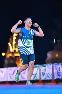 BIB: 
                            <button type="button" onclick="openModal(23882500)" class="btn btn-primary btn-sm float-right btn-popup" data-toggle="modal" data-target=".modal-high-quality">
                        <i class="fas fa-shopping-cart"></i> Add to Cart
                    </button>
                                            <button type="button" onclick="isThisMe(23882500, true)" class="btn btn-success btn-sm float-right btn-popup btn-isme hidden" data-toggle="tooltip" data-placement="bottom" title="นี่คือรูปของคุณใช่ไหม คลิกที่นี่เพื่อเอาเข้าอัลบั้ม">
                        <i class="fas fa-plus"></i> Add to album
                    </button>
                    <button type="button" onclick="isThisMe(23882500, false)" class="btn btn-warning btn-sm float-right btn-popup btn-isnotme hidden">
                        <i class="fas fa-ban"></i> Remove from album
                    </button>