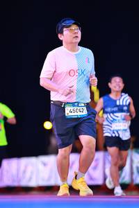 BIB: 
                            <button type="button" onclick="openModal(23921732)" class="btn btn-primary btn-sm float-right btn-popup" data-toggle="modal" data-target=".modal-high-quality">
                        <i class="fas fa-shopping-cart"></i> Add to Cart
                    </button>
                                            <button type="button" onclick="isThisMe(23921732, true)" class="btn btn-success btn-sm float-right btn-popup btn-isme hidden" data-toggle="tooltip" data-placement="bottom" title="นี่คือรูปของคุณใช่ไหม คลิกที่นี่เพื่อเอาเข้าอัลบั้ม">
                        <i class="fas fa-plus"></i> Add to album
                    </button>
                    <button type="button" onclick="isThisMe(23921732, false)" class="btn btn-warning btn-sm float-right btn-popup btn-isnotme hidden">
                        <i class="fas fa-ban"></i> Remove from album
                    </button>